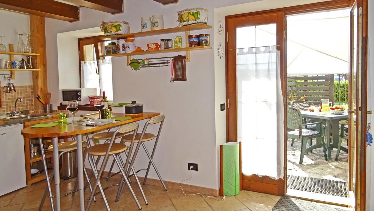 Casa Paola Holiday Studio By Gardadomusmea トレモージネ エクステリア 写真